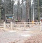 Poort tuinhek Boerenlandhek natuurlijk houten erfscheiding