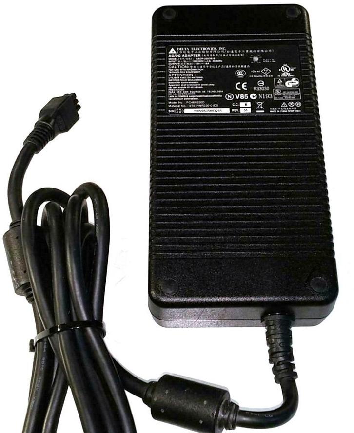 Delta SADP-220DB B D220P-01 Adapter 12V 18A 16A 220W Molex, Computers en Software, Pc- en Netwerkkabels, Zo goed als nieuw, Ophalen of Verzenden