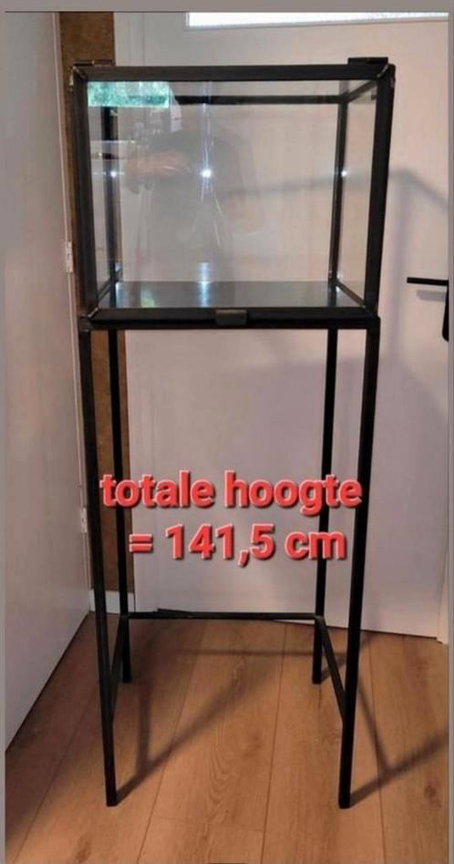 Industrieel stoer  vitrine 2 delig display /Stolp staal glas, Huis en Inrichting, Kasten | Vitrinekasten, Zo goed als nieuw, 100 tot 150 cm
