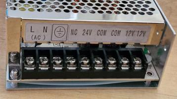 12V/5A-24V/7A voeding beschikbaar voor biedingen
