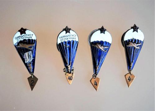 Paratroeper Medaille Parachute 4 stuks Emaillen, Verzamelen, Militaria | Algemeen, Luchtmacht, Lintje, Medaille of Wings, Ophalen of Verzenden