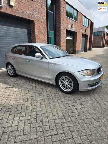 BMW 1-serie 120i Business Line beschikbaar voor biedingen