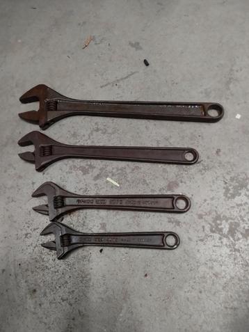 Verstelbare sleutels  10..18 inch 4 stuks beschikbaar voor biedingen