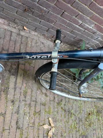 Voetsteuntjes voor fiets beschikbaar voor biedingen