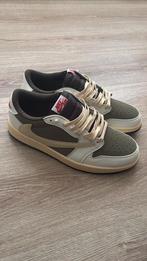 Travis scott beige (Maat 44,5), Ophalen of Verzenden, Zo goed als nieuw, Overige kleuren