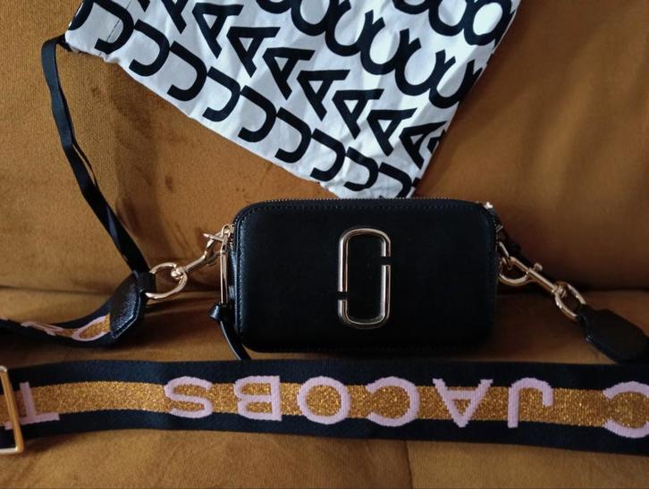 Marc Jacobs Snapshot Bag - Zo goed als nieuw!, Sieraden, Tassen en Uiterlijk, Tassen | Damestassen, Zo goed als nieuw, Schoudertasje