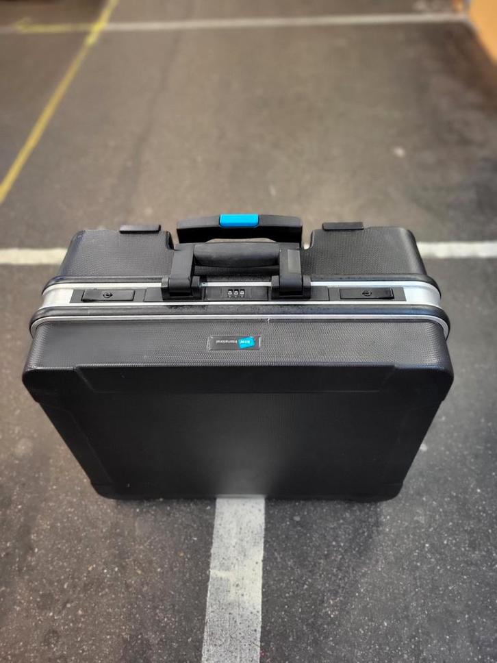 Gevulde Gereedschapskoffer, Doe-het-zelf en Verbouw, Gereedschapskisten, Zo goed als nieuw, Gevuld, Ophalen