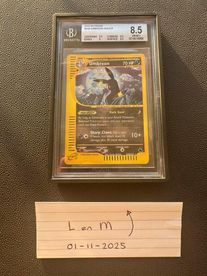 BGS 8.5 skyridge umbreon holo H30, Hobby en Vrije tijd, Verzamelkaartspellen | Magic the Gathering, Zo goed als nieuw, Ophalen of Verzenden