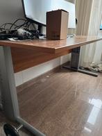 Bureau gratis, Ophalen of Verzenden, Zo goed als nieuw