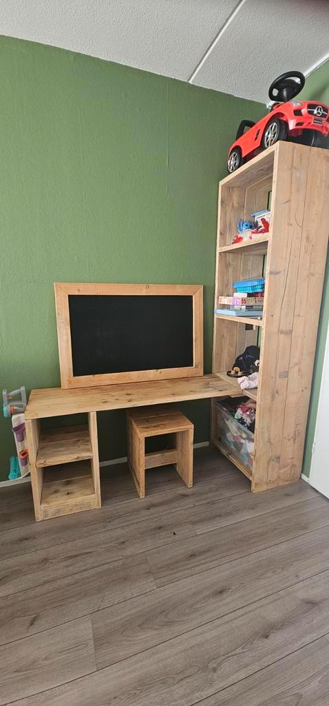 Steigerhouten Kinderbureau met Schoolbord, Huis en Inrichting, Bureaus, Gebruikt, Bureau, Ophalen