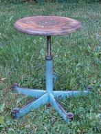 Oude Vintage Industriele Kruk Tafeltje bijzet, Minder dan 45 cm, Minder dan 55 cm, N, Rond
