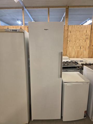 Whirlpool jong gebruikte grote vrieskast no frost  beschikbaar voor biedingen