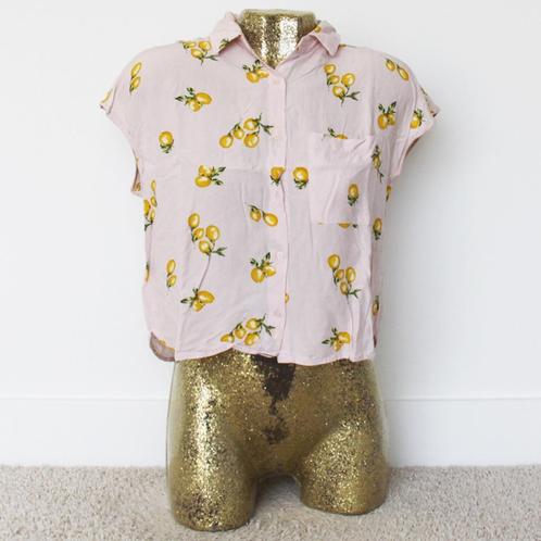Mooie Pull & Bear Blouse 100% Viscose - 82 (S) € 15,-, Kleding | Dames, Blouses en Tunieken, Zo goed als nieuw, Maat 36 (S), Roze