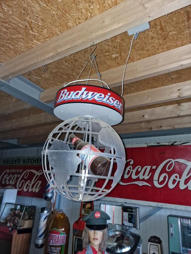 Budweiser biljart globe lamp, Verzamelen, Biermerken, Gebruikt, Reclamebord, Plaat of Schild, Overige merken, Ophalen