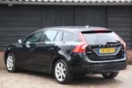 Volvo V60 2.0 D3 Momentum 5 Cilinder/Elek-Dak/Parkeersensor/, Auto's, Volvo, Voorwielaandrijving, Gebruikt, Zwart, 1984 cc