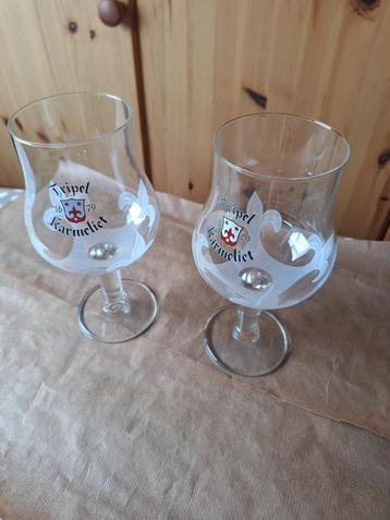 KARMELIET Bierglazen op voet beschikbaar voor biedingen