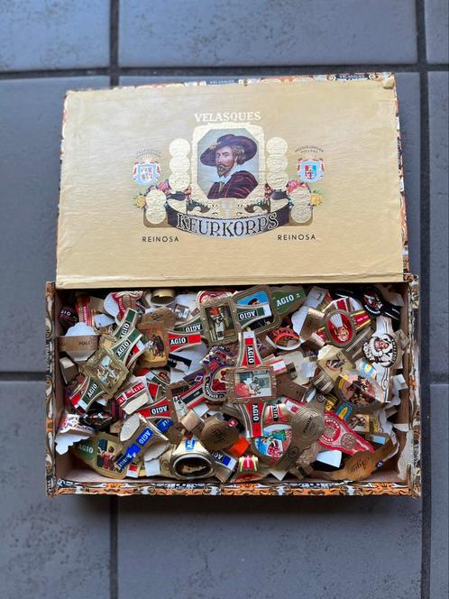 Sigarendoos met sigarenbandjes, Verzamelen, Rookartikelen, Aanstekers en Luciferdoosjes, Gebruikt, Ophalen of Verzenden