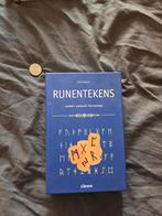 Runentekens - Guy Ogilvy, Boeken, Gelezen, Achtergrond en Informatie, Ophalen of Verzenden, Guy Ogilvy