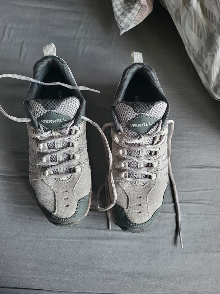 Merrell Wandelschoenen Maat 40 - Zo Goed Als Nieuw, Kleding | Dames, Schoenen, Zo goed als nieuw, Wandelschoenen, Ophalen of Verzenden