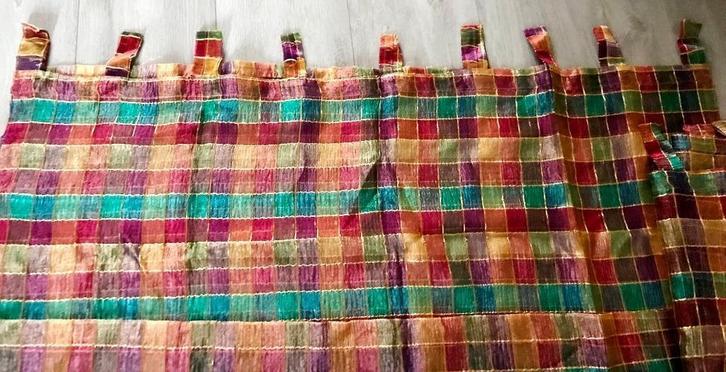 2 mooie kleurrijke lange vitrages, kant en klaar gordijnen, Huis en Inrichting, Stoffering | Gordijnen en Lamellen, Zo goed als nieuw