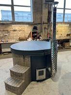 Nieuw demomodel hottub compleet nu voor maar: € 2899,-, Ophalen of Verzenden, Nieuw, Trap, Vast