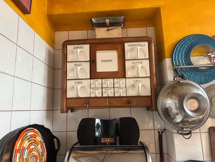 Antieke Kruidenkast met Porseleinen Potten, Antiek en Kunst, Antiek | Keukenbenodigdheden, Ophalen