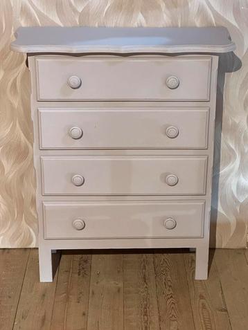 Brocante kastje - ladekastje - roze beschikbaar voor biedingen