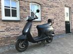 SENZO RIVALUX BROM BJ 2024 KM 3800 RIVA TOSCANA VX VX50, Fietsen en Brommers, Ophalen, Maximaal 45 km/u, Zo goed als nieuw, Benzine
