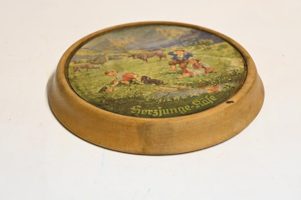 1939 herzjunge käse houten disc kaas reclame, Ophalen of Verzenden, Gebruikt, Gebruiksvoorwerp