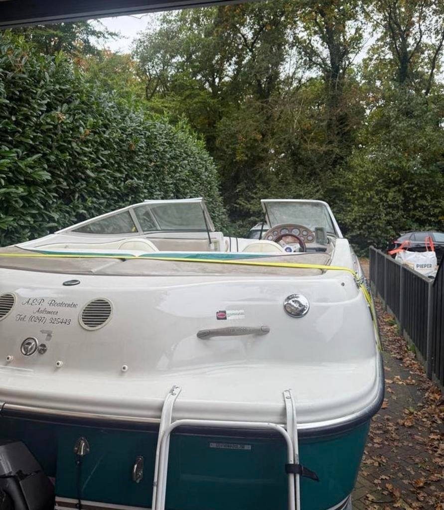 Four Winns Speedboot 17.5 ft, Ophalen, Gebruikt, Binnenboordmotor, 120 tot 200 pk