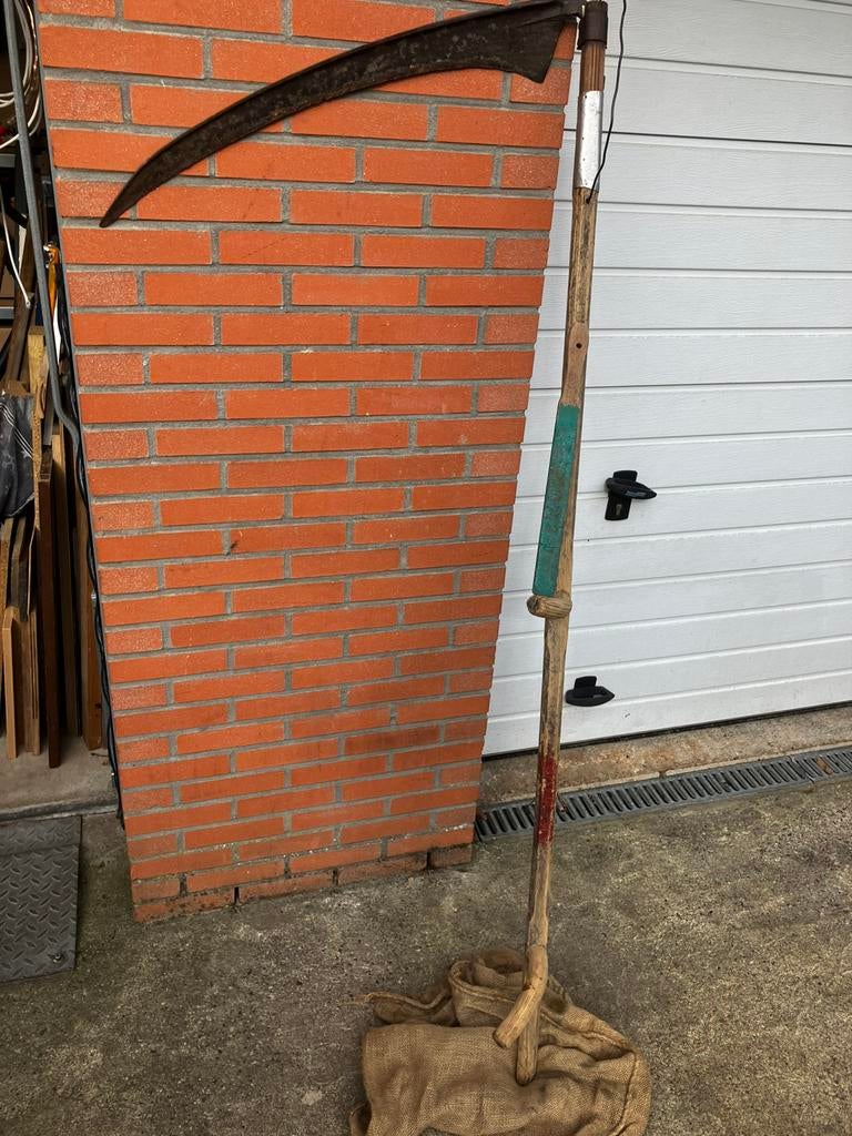 Ouderwetse ZEIS met slijpsteen, Ophalen, Gebruikt, Zeis