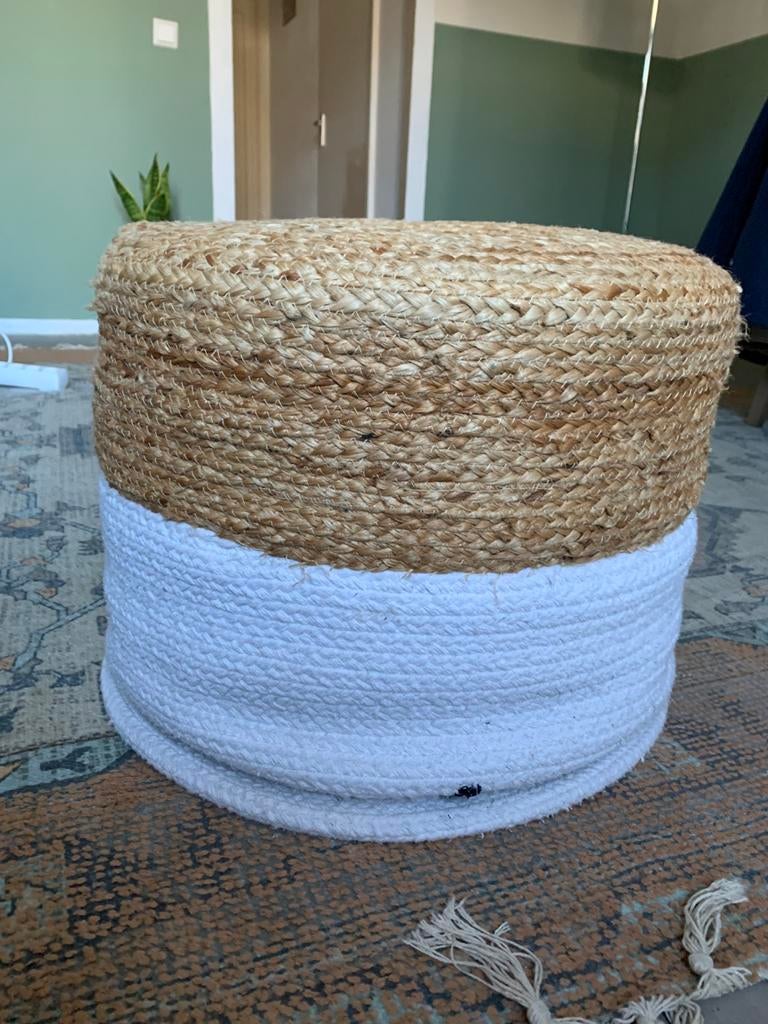 beliani poef, Huis en Inrichting, Ophalen, Zo goed als nieuw, Rond, Minder dan 50 cm