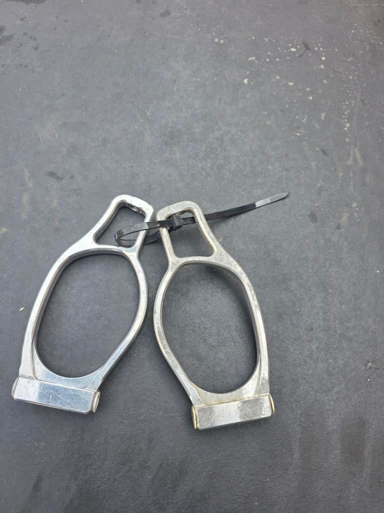 Hormann draagarmen voorzijde (Fg,losi,hpi), Hobby en Vrije tijd, Modelauto's | 1:5 tot 1:12, Ophalen of Verzenden, Auto