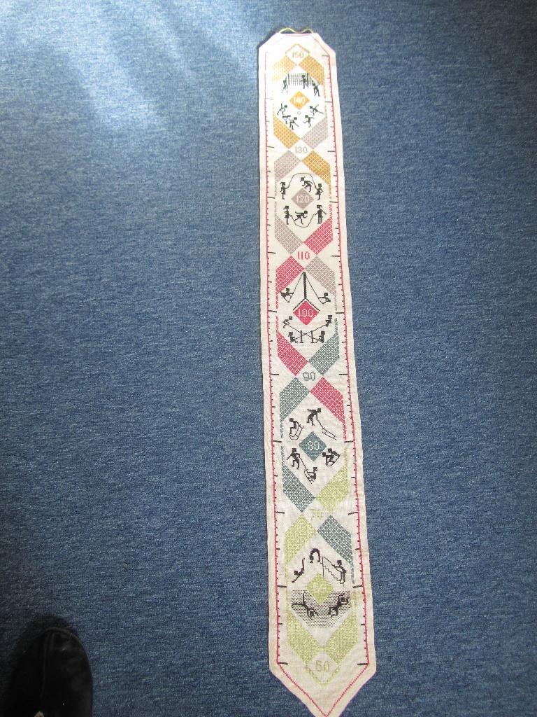 Geborduurde Meetlat, erg mooi, als nieuw, Ophalen of Verzenden, Zo goed als nieuw, Handborduren, Overige typen