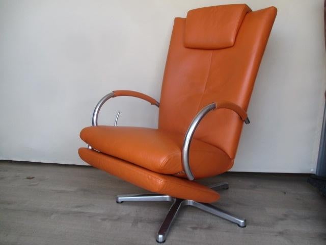 KEURIGE design relax fauteuil Gealux Volo oranje leder, Huis en Inrichting, Fauteuils, Ophalen, 75 tot 100 cm, Zo goed als nieuw