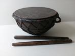 Afrikaanse trommel met originele drumstokken., Ophalen of Verzenden, Gebruikt, Trommel