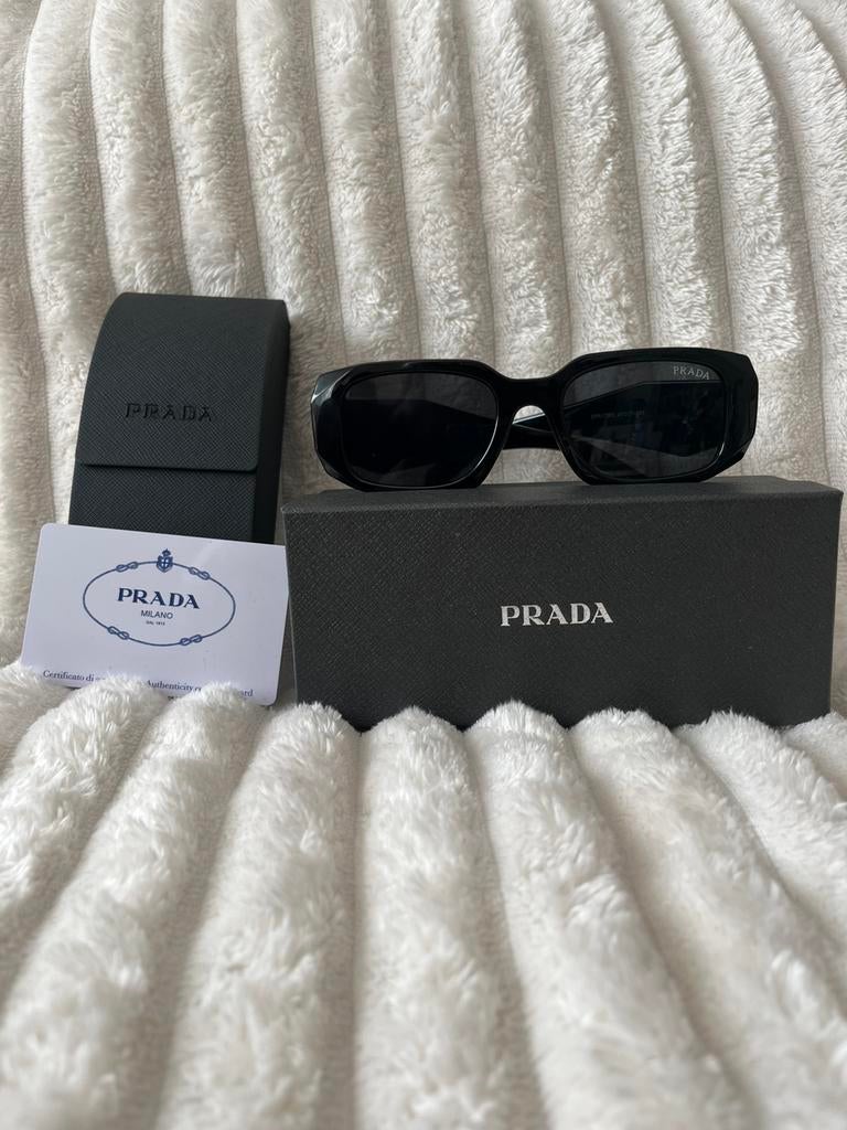 Prada milano zonnebril, Zonnebril, Prada, Zwart, Ophalen of Verzenden