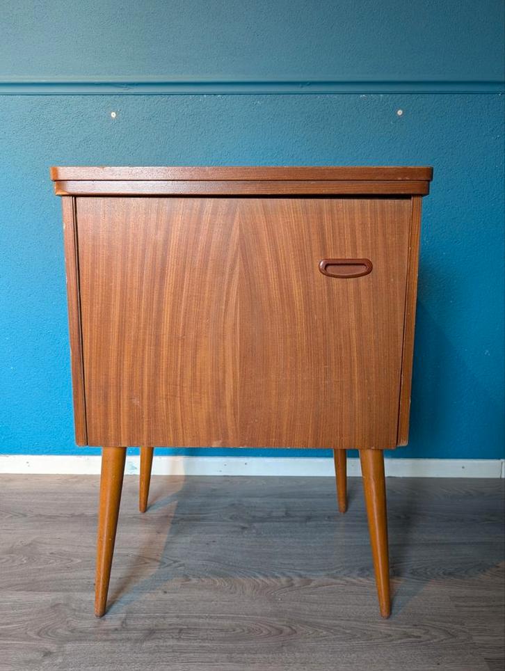 Vintage naaikastje + machine en toebehoren, Antiek en Kunst, Antiek | Meubels | Kasten, Ophalen