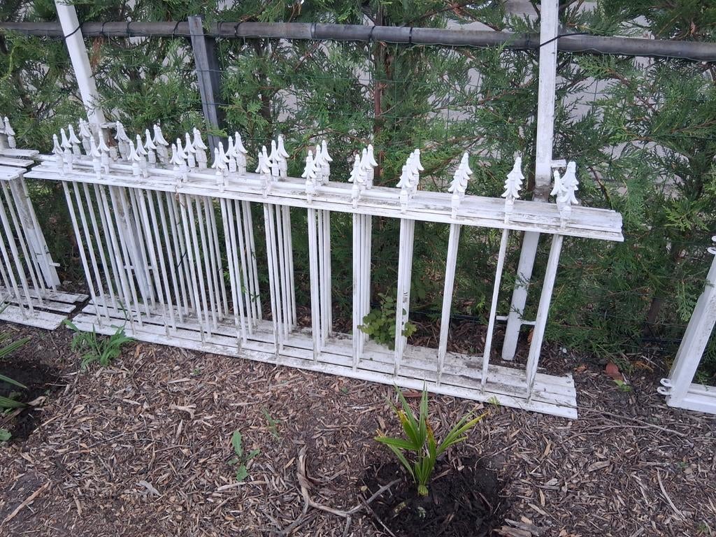 sierhekwerk met poort 32 meter 125 cm hoog, Tuin en Terras, Tuinhekken en Hekwerk, Met poort, Gebruikt, Ophalen of Verzenden, Sierhekwerk