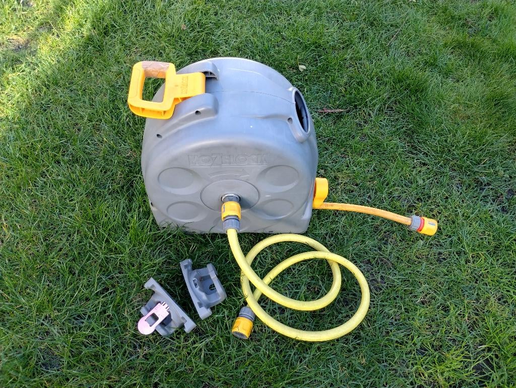 Hozelock Wandslangbox 25m, Tuin en Terras, Tuinslangen, Ophalen of Verzenden, Gebruikt, Tuinslang