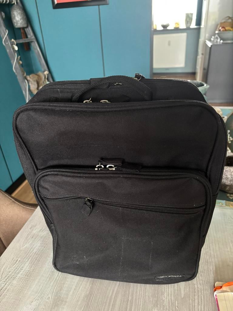 Stevige zwarte rugzak 38x30x19, Ophalen of Verzenden, Zo goed als nieuw, Overige merken