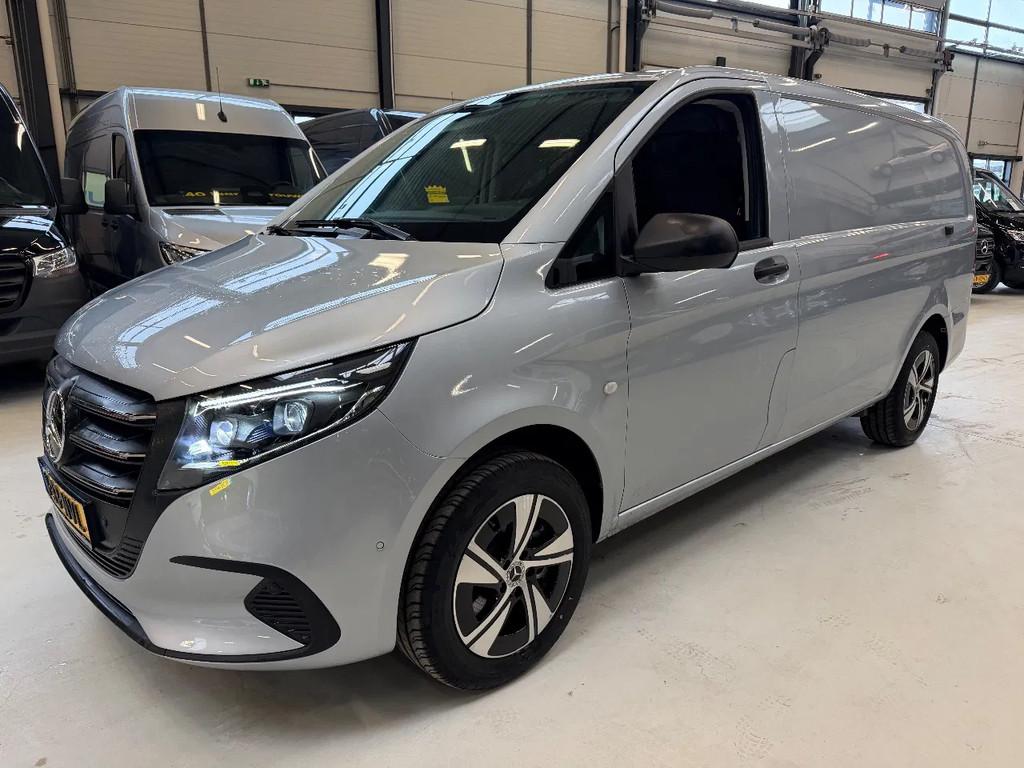 Mercedes-Benz Vito 116CDI L2H1 4x4 Automaat Airco Cruisecont, Auto's, Gebruikt, Euro 6, 4 cilinders, 2500 kg