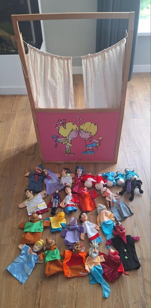 Poppenkast met 20 handpoppen - Disney figuren, Ophalen, Gebruikt, Overige typen