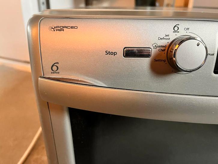 Whirlpool Combimagnetron met Hete Lucht en Crisp Functie, Witgoed en Apparatuur, Magnetrons, Gebruikt, Vrijstaand, Magnetron, 45 tot 60 cm