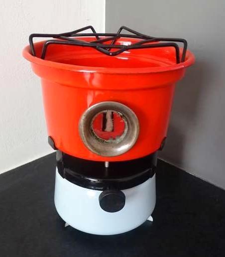 Mooi petroleumstel oliestel kleur oranje zwart wit compleet, Antiek en Kunst, Antiek | Emaille, Ophalen of Verzenden