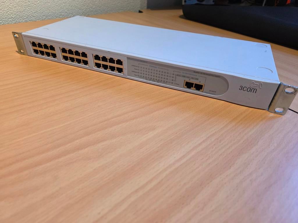 3Com Baseline 10/100 LAN Switch Plus 3COM, Computers en Software, Netwerk switches, Ophalen of Verzenden