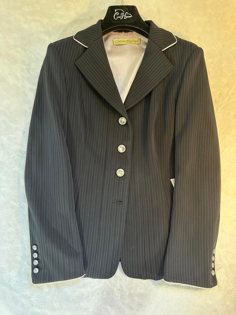 Couture Hippique dressuurjasje, donkerblauw krijtstreep, Kleding | Dames, Jasjes, Kostuums en Pakken, Gedragen, Jasje, Maat 34 (XS) of kleiner