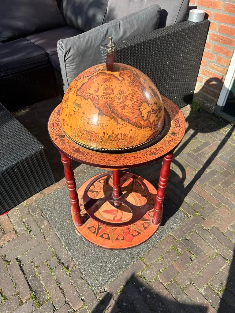 Antieke wereldbol bar op standaard - Vintage Globe Bar, Huis en Inrichting, Woonaccessoires | Wereldbollen, Ophalen of Verzenden
