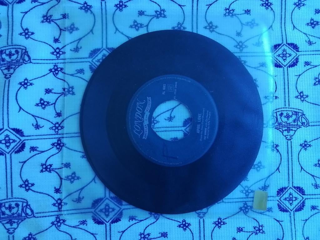 Pat boone               April love, Cd's en Dvd's, Vinyl Singles, Ophalen of Verzenden, Zo goed als nieuw, Pop, Single