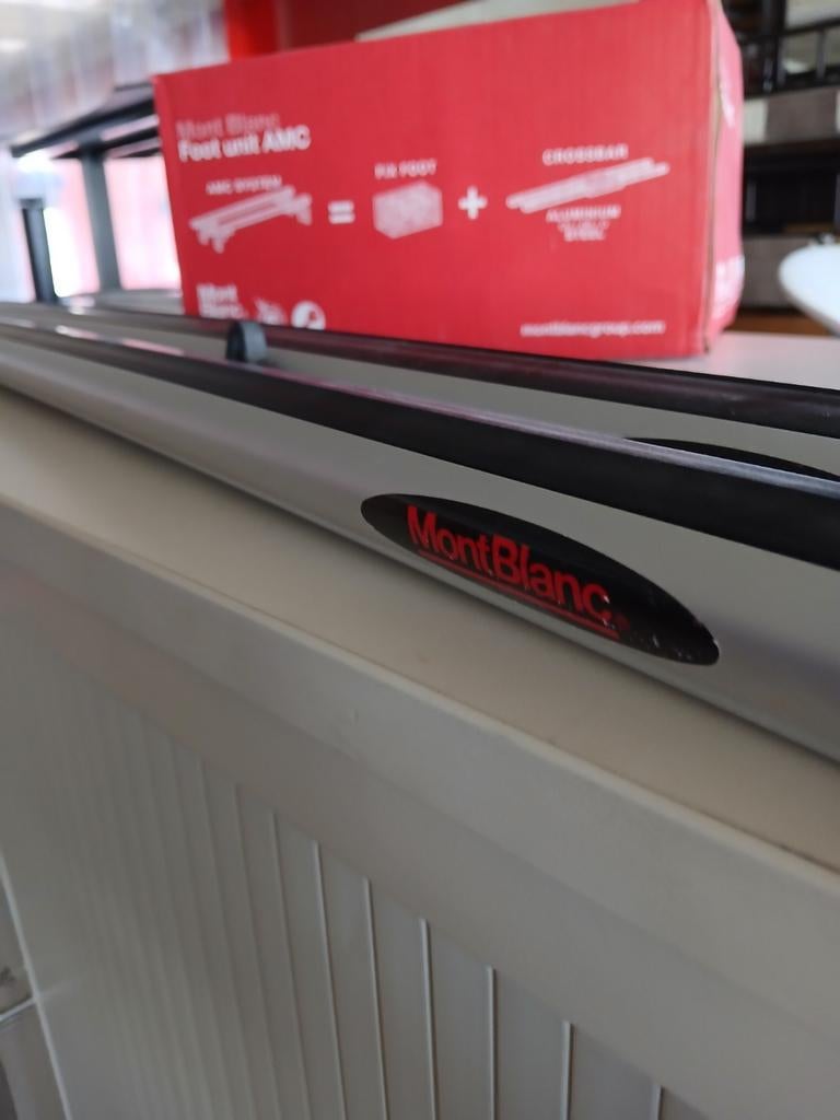 Dakdragers Mont Blanc 5105, Ophalen, Info@tommysmit.nl, 7008AR, Zo goed als nieuw